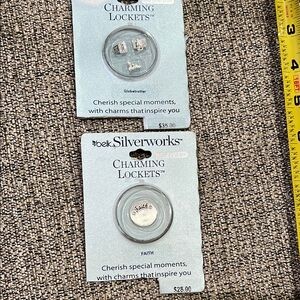 Charming Lockets - Silver. J58